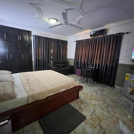 Nesta Barron -Home Away From Home North Legon Esterno foto