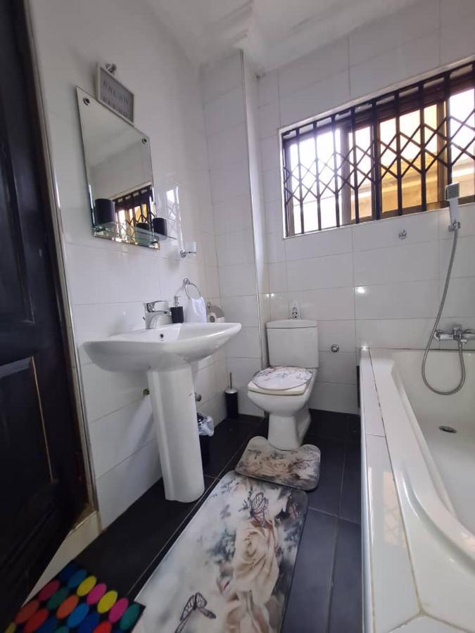 Nesta Barron -Home Away From Home North Legon Esterno foto