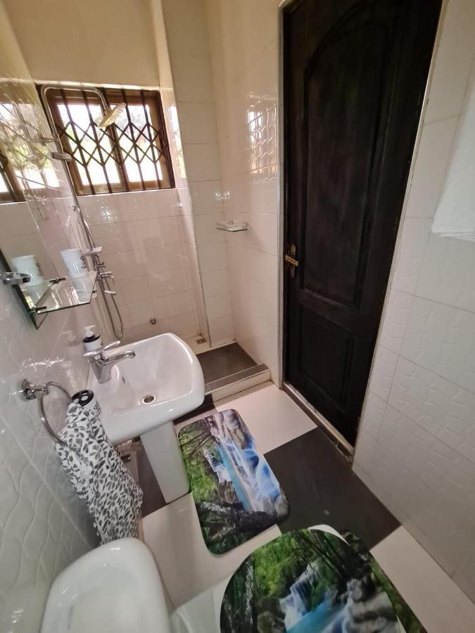 Nesta Barron -Home Away From Home North Legon Esterno foto