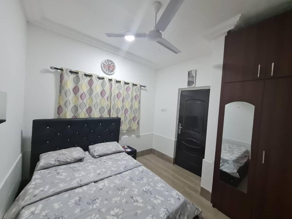 Nesta Barron -Home Away From Home North Legon Esterno foto