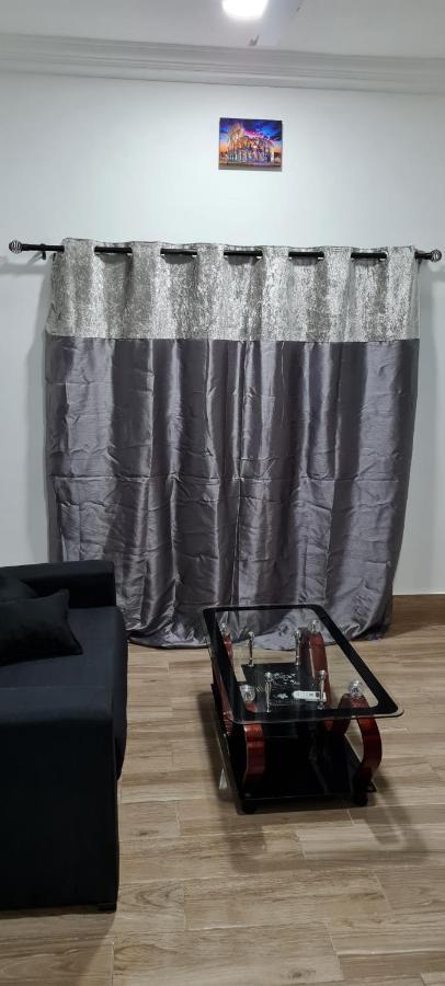 Nesta Barron -Home Away From Home North Legon Esterno foto