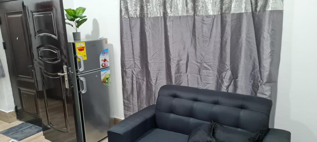 Nesta Barron -Home Away From Home North Legon Esterno foto