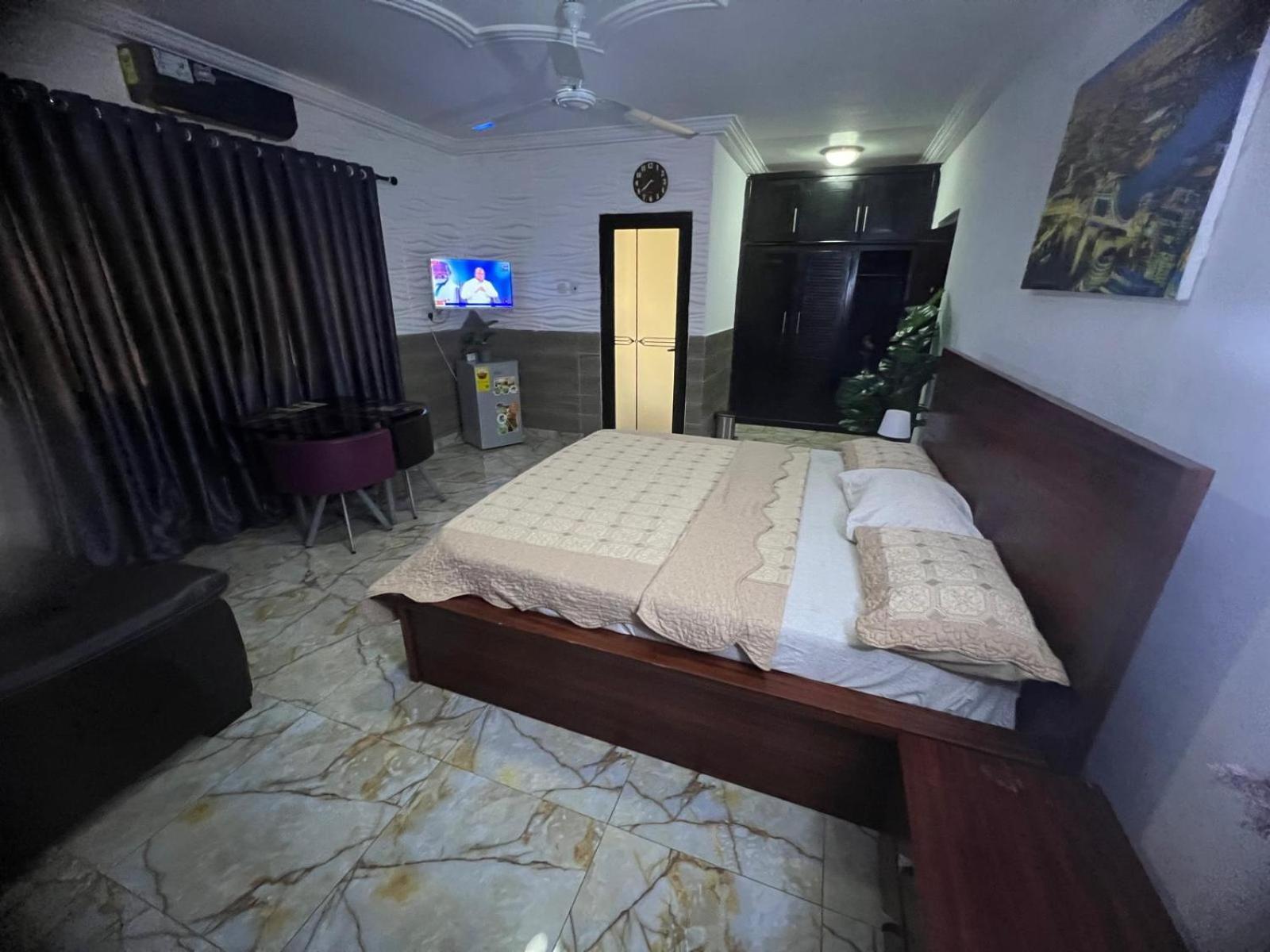 Nesta Barron -Home Away From Home North Legon Esterno foto