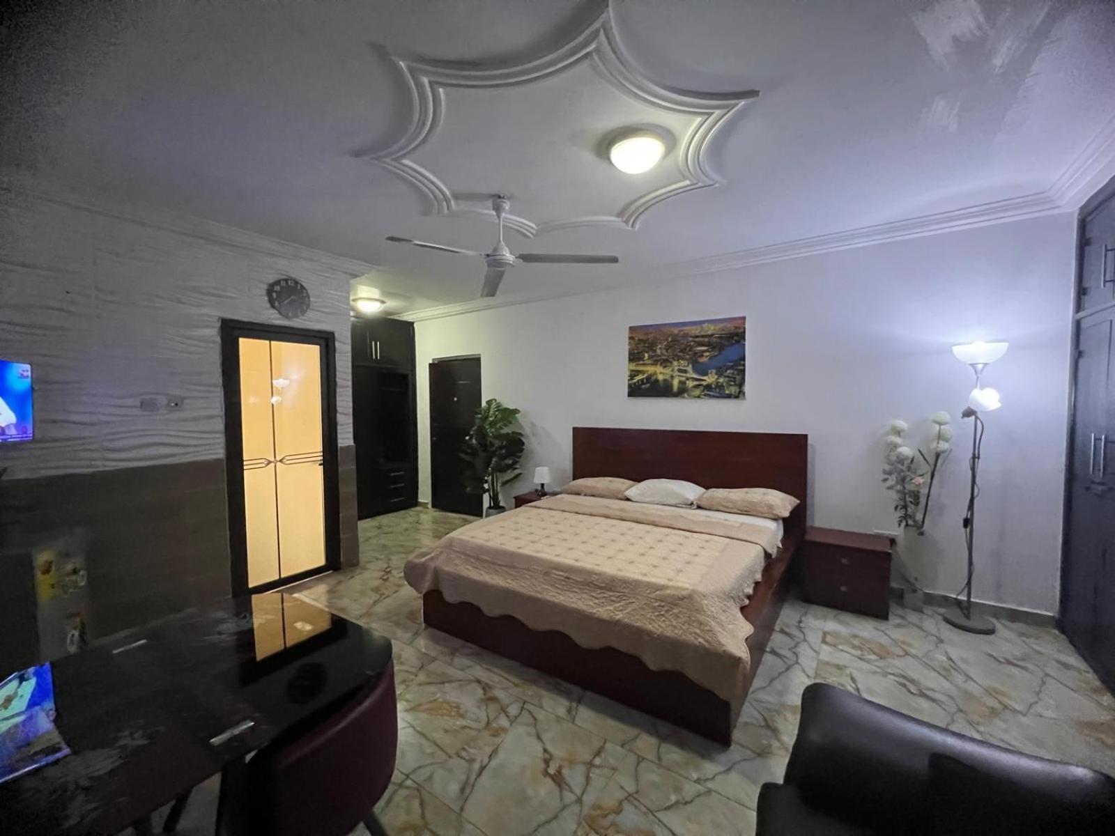 Nesta Barron -Home Away From Home North Legon Esterno foto
