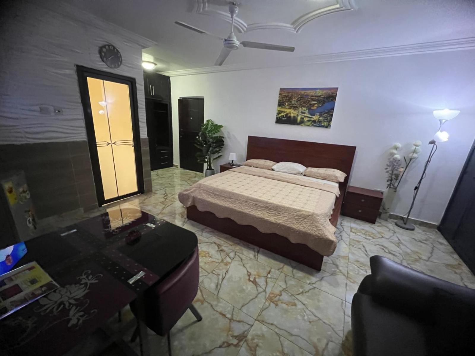 Nesta Barron -Home Away From Home North Legon Esterno foto