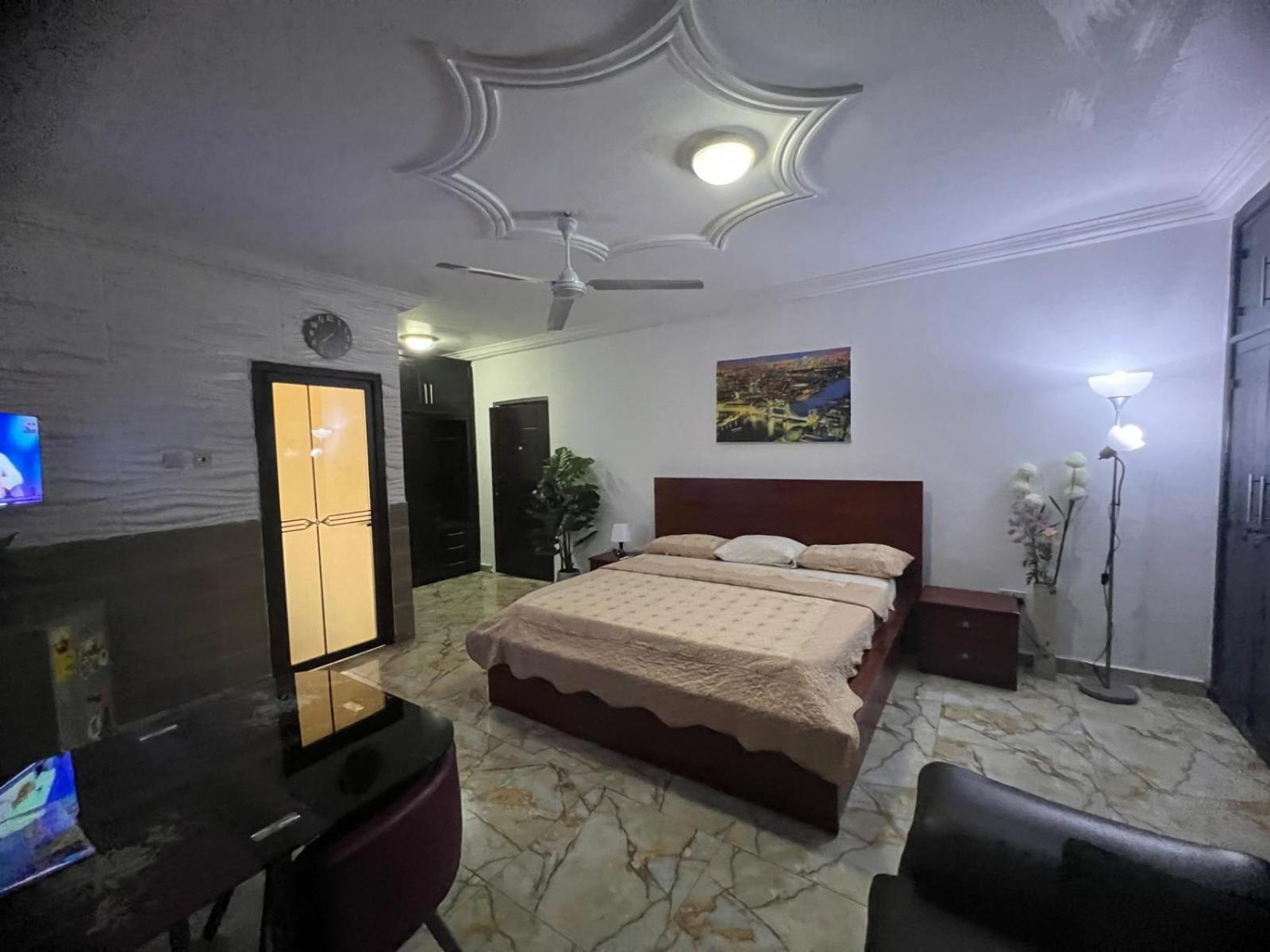 Nesta Barron -Home Away From Home North Legon Esterno foto
