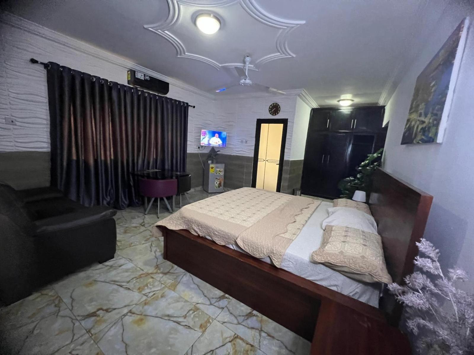 Nesta Barron -Home Away From Home North Legon Esterno foto