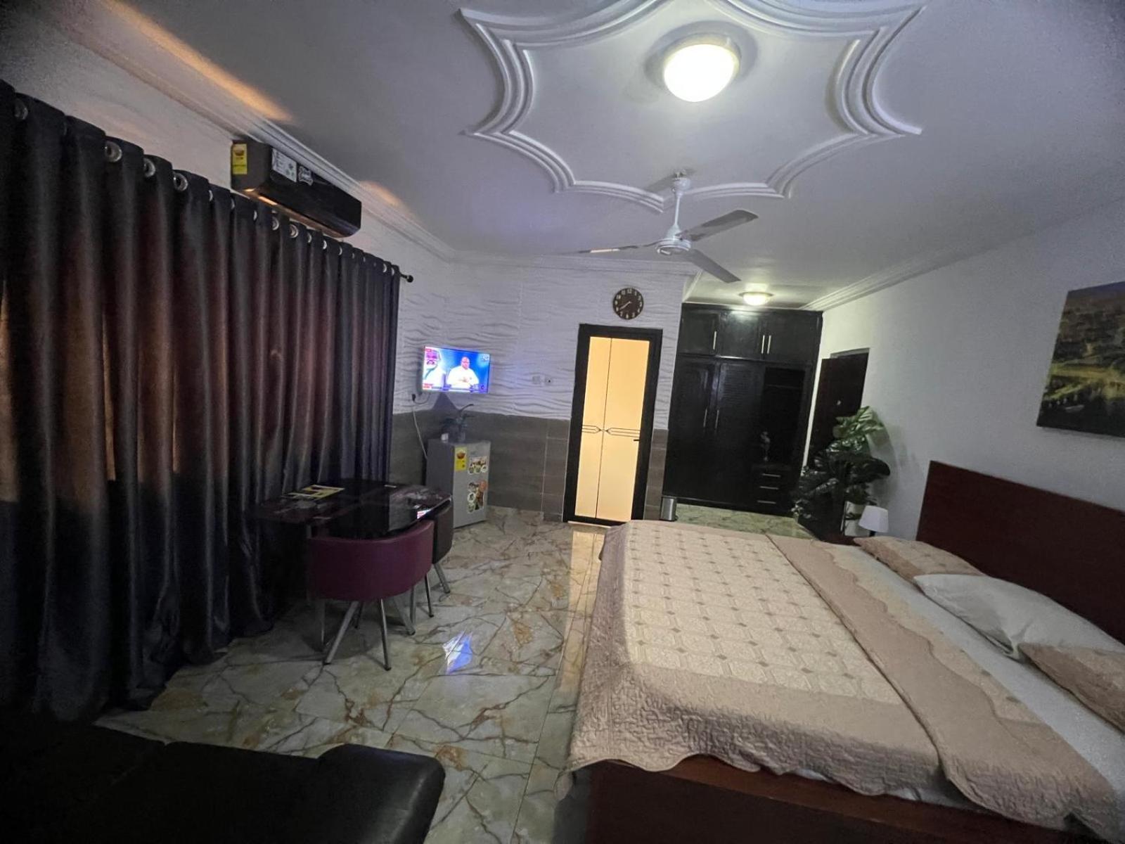 Nesta Barron -Home Away From Home North Legon Esterno foto