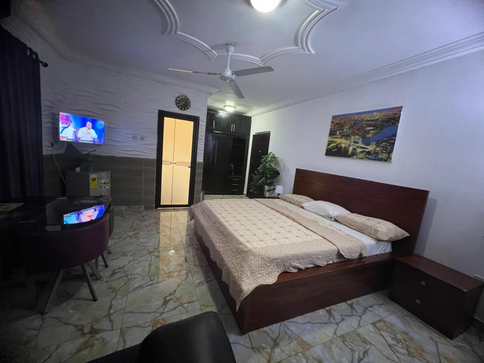Nesta Barron -Home Away From Home North Legon Esterno foto